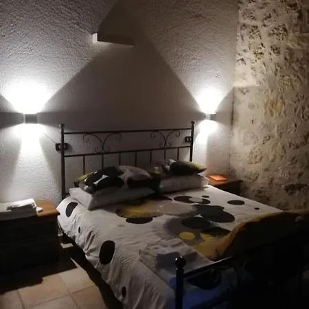 La Del Conte *
